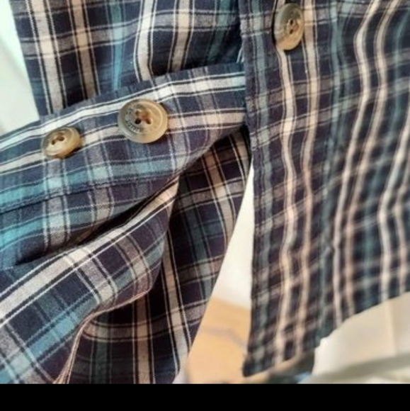 C.E. Schmidt Workwear plaid button front shirt- size 2X - Picture 3 of 7